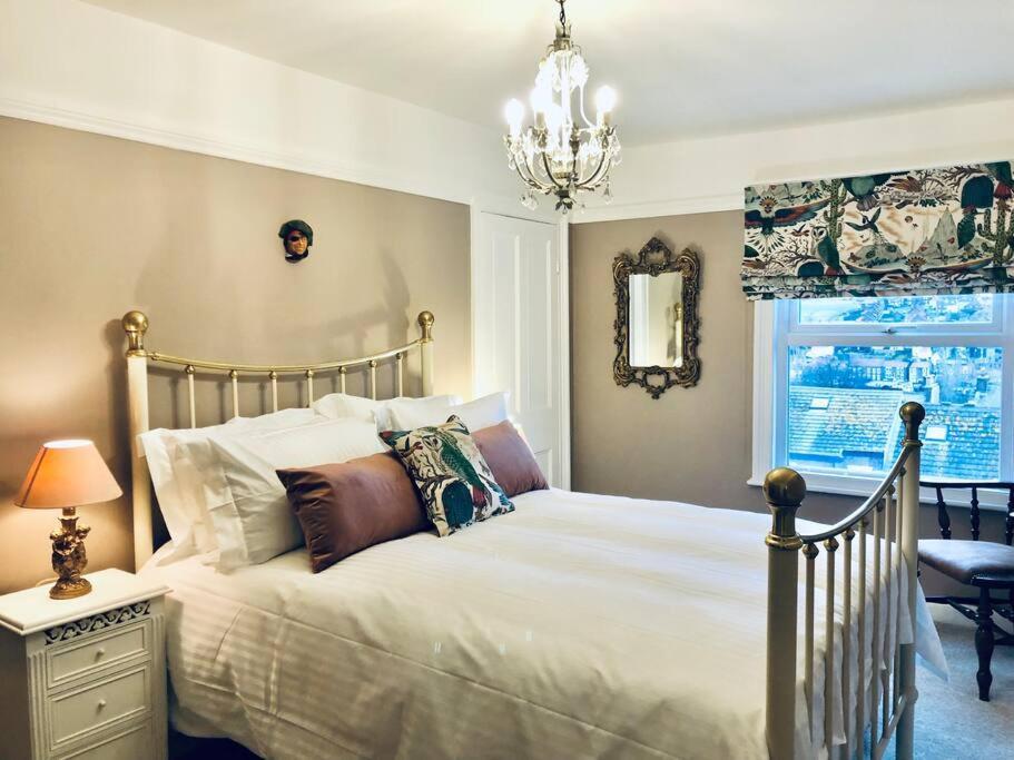 The Pirate'S Palace, Whitby - Elegant, Comfy, Fun Exterior foto